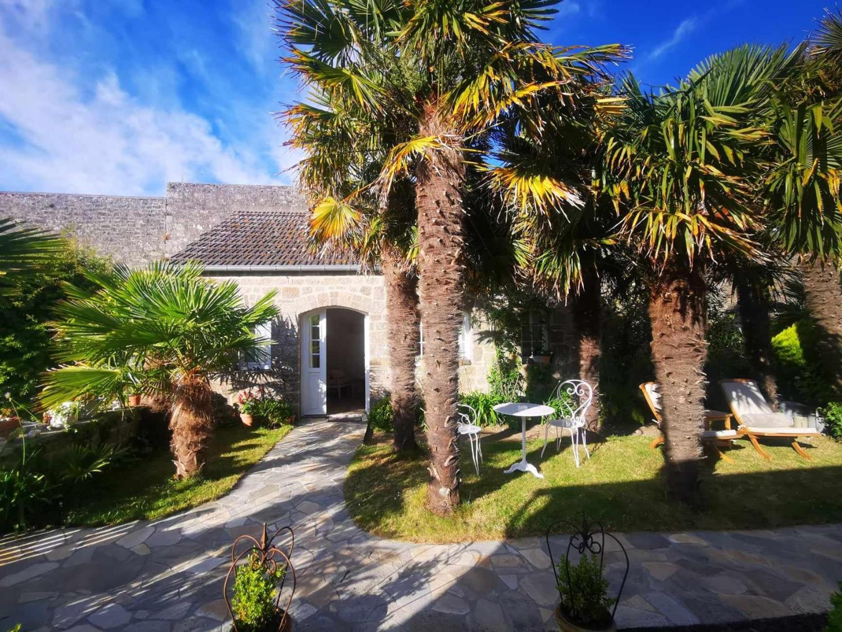 Le Prieure Barfleur Bed and Breakfast Eksteriør billede