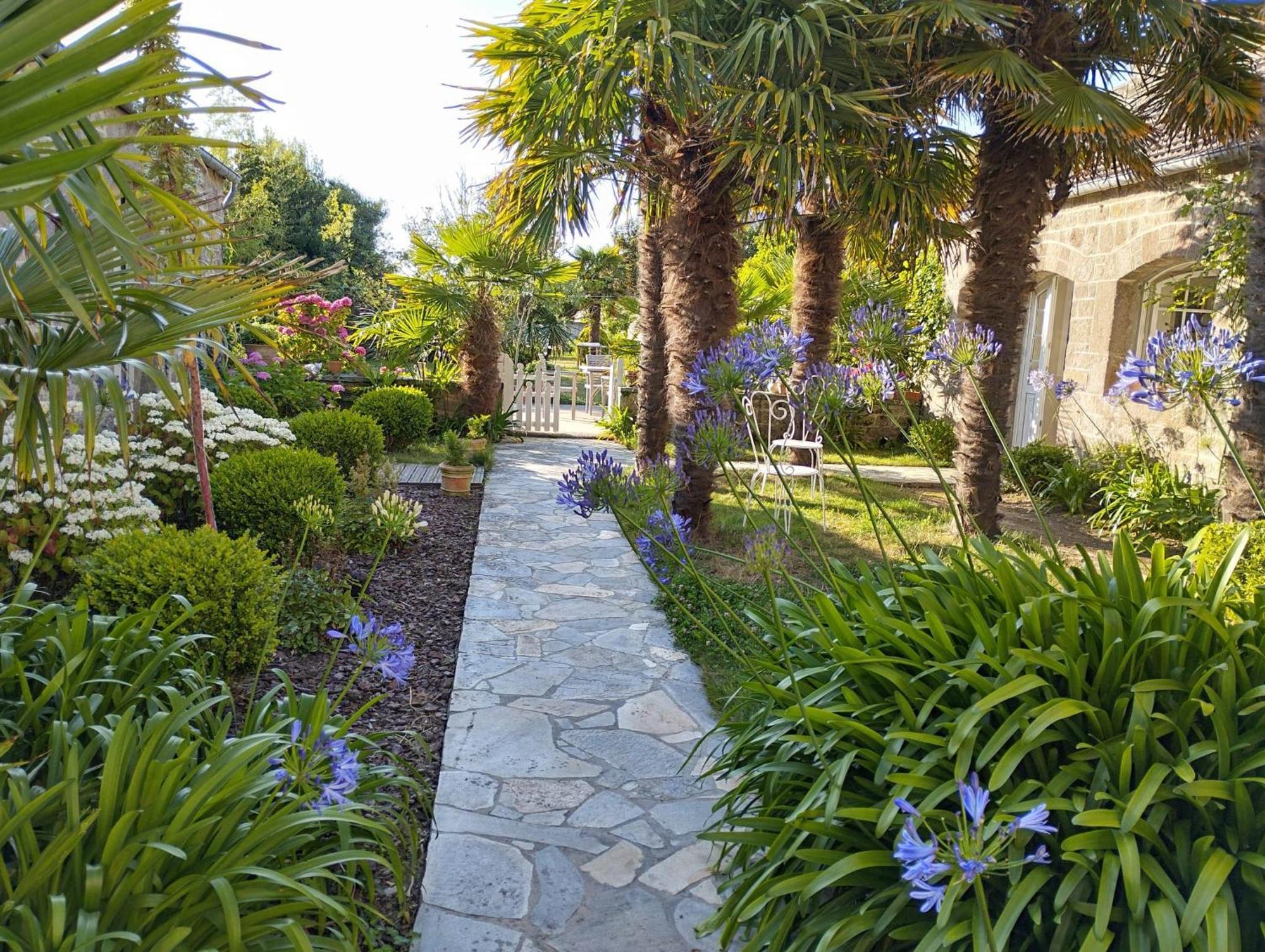 Le Prieure Barfleur Bed and Breakfast Eksteriør billede